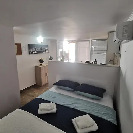 Perica Apartman Zára